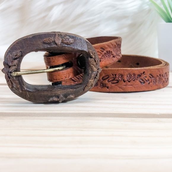 Unbranded Accessories - Embossed Leather Belt With Wood Belt Buckle